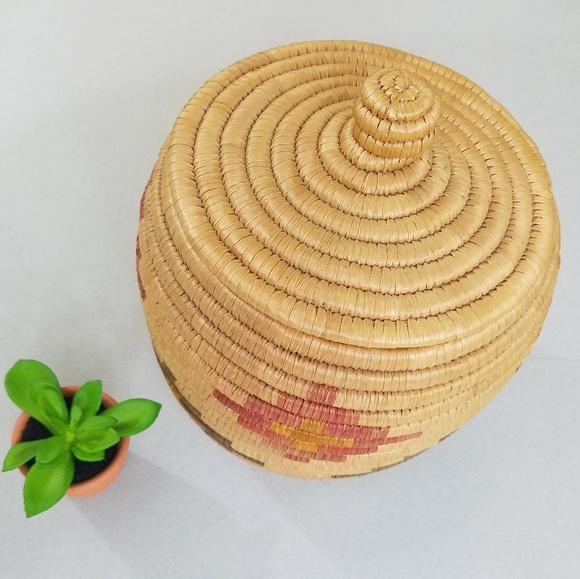 Unmarked Other - SOLD!! Vintage Handwoven Alaskan Inuit Basket
